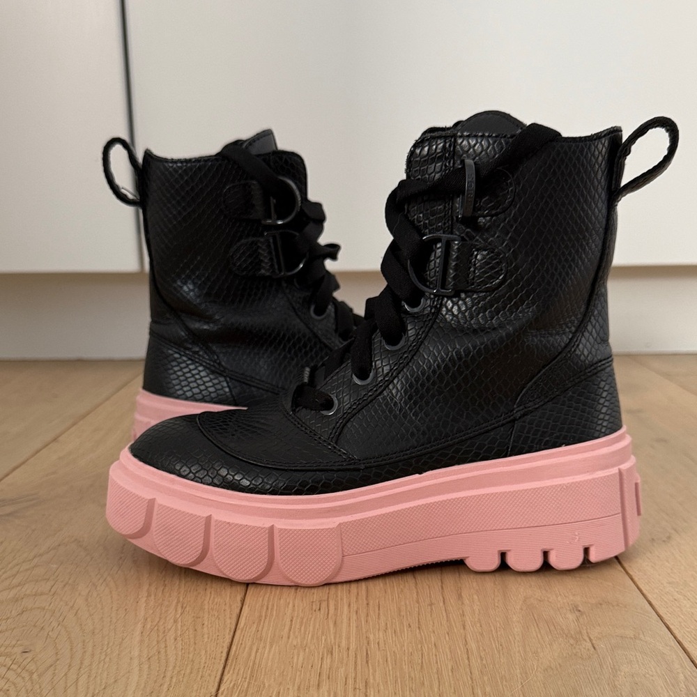 Sorel Caribou X waterproof leather lace-up boot, pink/black, 6.5